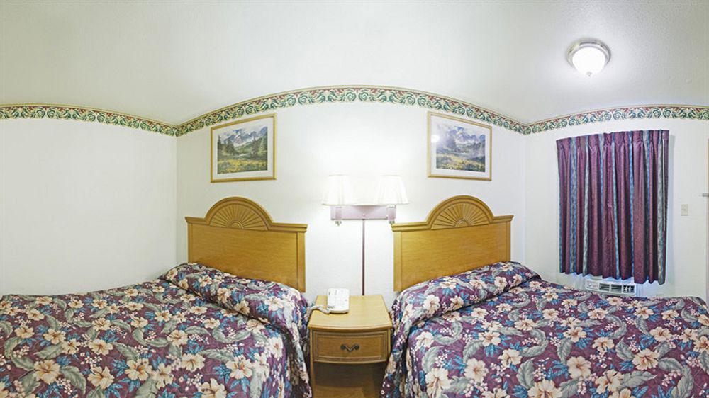 Travelodge By Wyndham טמפל מראה חיצוני תמונה
